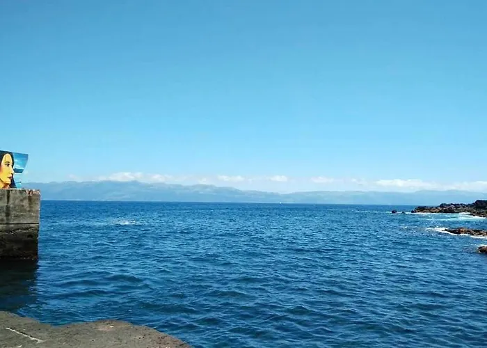 Semesterbostad House With Sea View In Santo Amaro, 212 Sq M, Terrace *