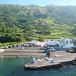 Hébergement de vacances House With Sea View In Santo Amaro, 212 Sq M, Terrace *