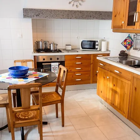 House With Sea View In Santo Amaro, 212 Sq M, Terrace Hébergement de vacances Santo Amaro (Azores)