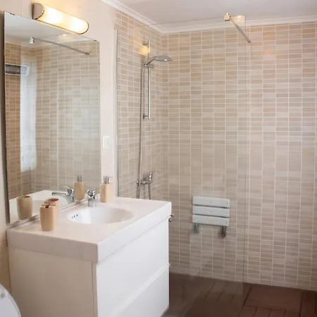 Hébergement de vacances House With Sea View In Santo Amaro, 212 Sq M, Terrace *